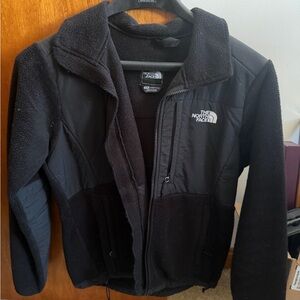 The North Face Black Lightweight Fleece Jacket
